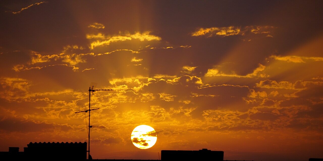 sunrise-1634573_1280